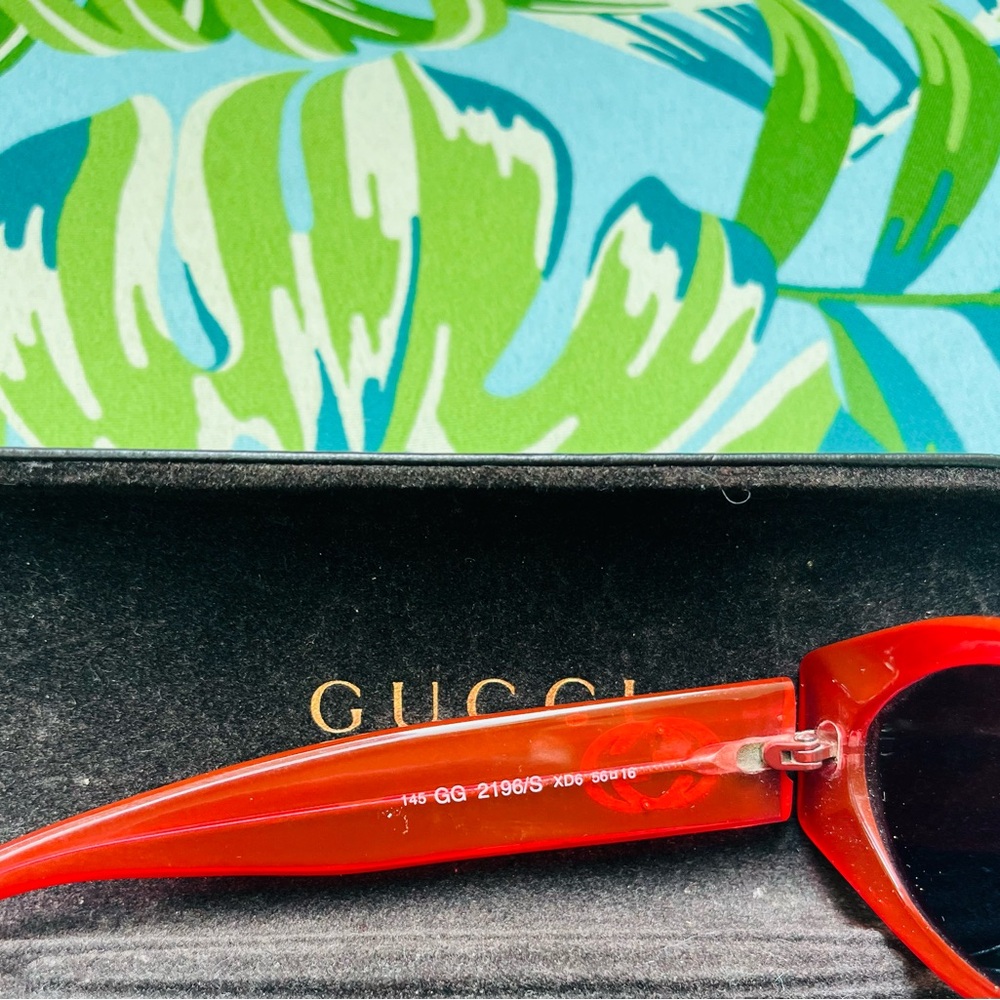 Gucci Bold Red Women's Sunglasses - Picture 5 of 7